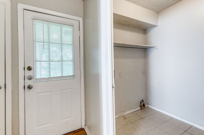 Building Photo - 7406 Amherst Dr