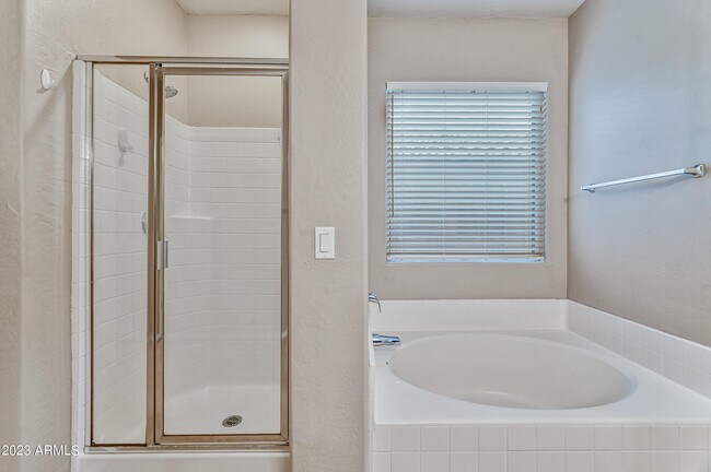 Building Photo - 3075 W Yellow Peak Dr
