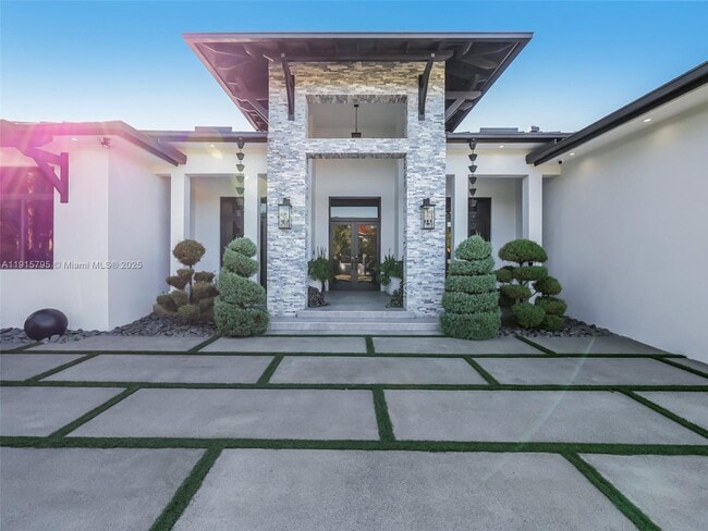 Building Photo - 250 NW 129th Ave