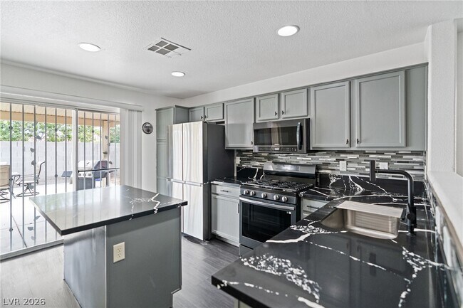Building Photo - 749 Salt Flats Cir