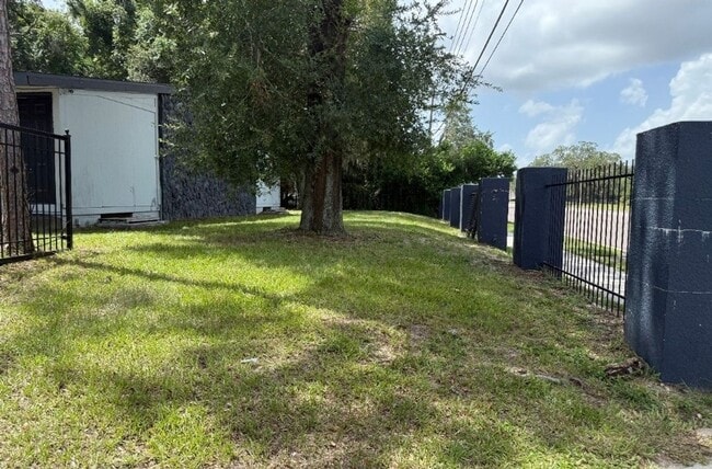 Building Photo - Charming Studio in Orlando for only 995$