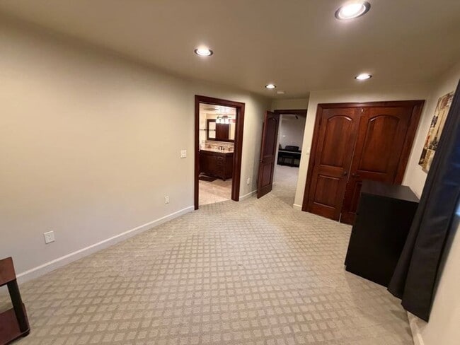 Building Photo - Beautiful Bountiful Home Near Temple & Mueller Park – Prime Location