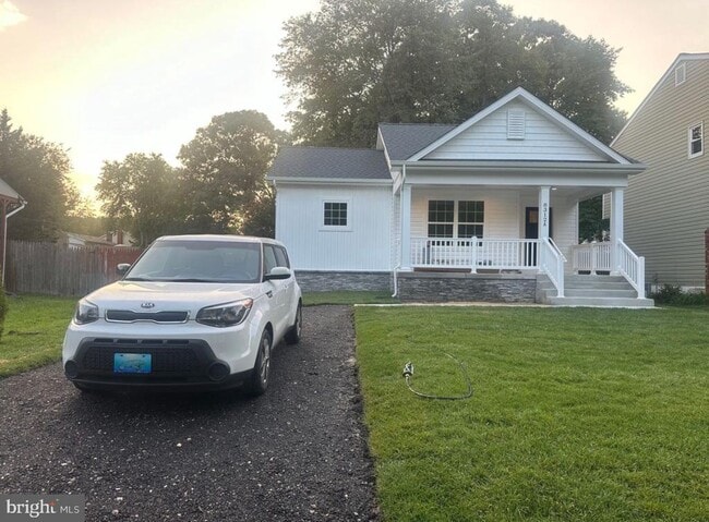 Building Photo - 8312 Sunnyview Dr