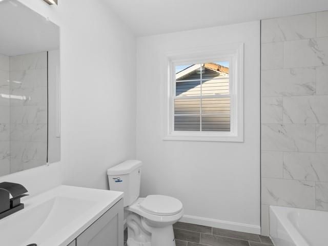 Building Photo - 24 St James St