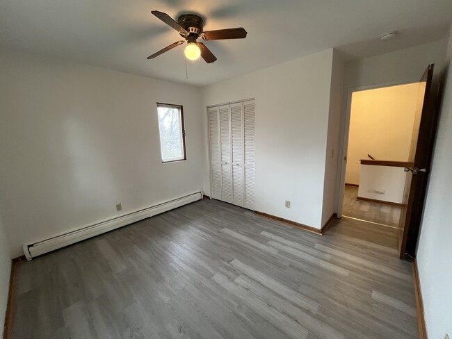 Building Photo - 430 Ironton St NE