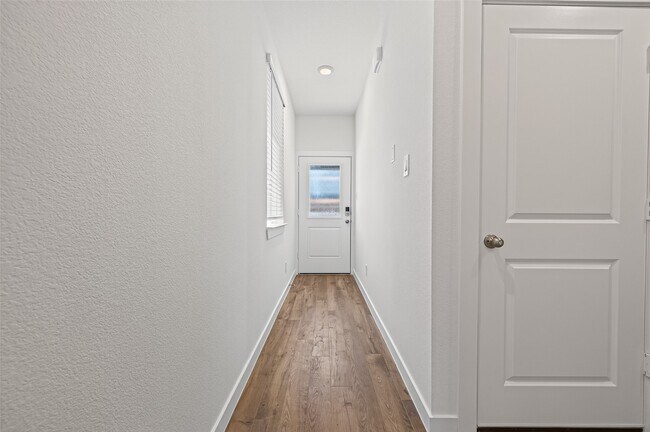 Building Photo - 3511 Goldfinch Wds Dr