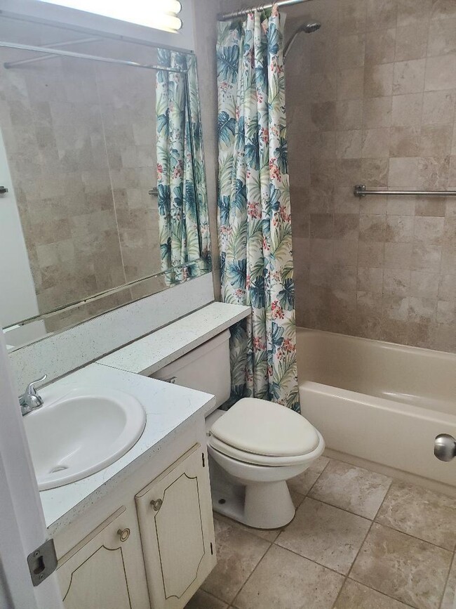 Building Photo - 283 Sheffield L