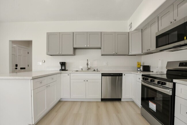 Primary Photo - Tampa Haus