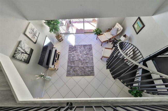 Building Photo - 2400 Feather Sound Dr