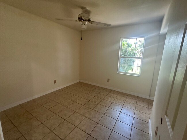 Building Photo - VERO BEACH HIGHLANDS