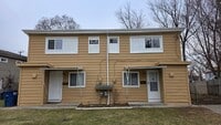 Building Photo - 33507 Berville Ct