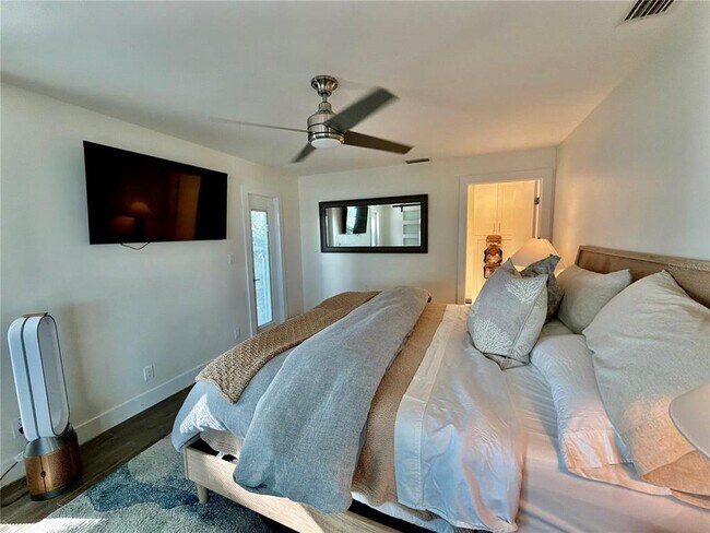 Building Photo - 980 Boca Ciega Isle Dr