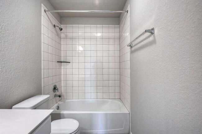Building Photo - 2642 Blue Abbot Dr