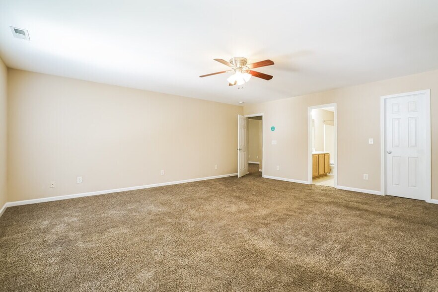 Building Photo - 3628 Pinkham Way