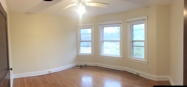Building Photo - 15518 Clifton Blvd