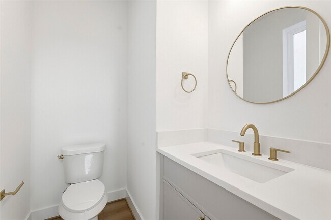 Building Photo - 3828 Wilmer St