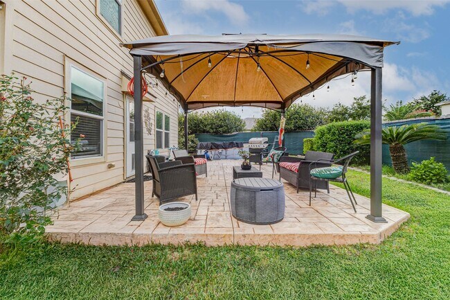 Building Photo - 19110 Canaras Ct