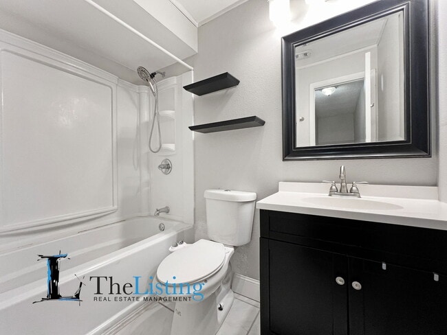 Building Photo - 11007 Summer Dr