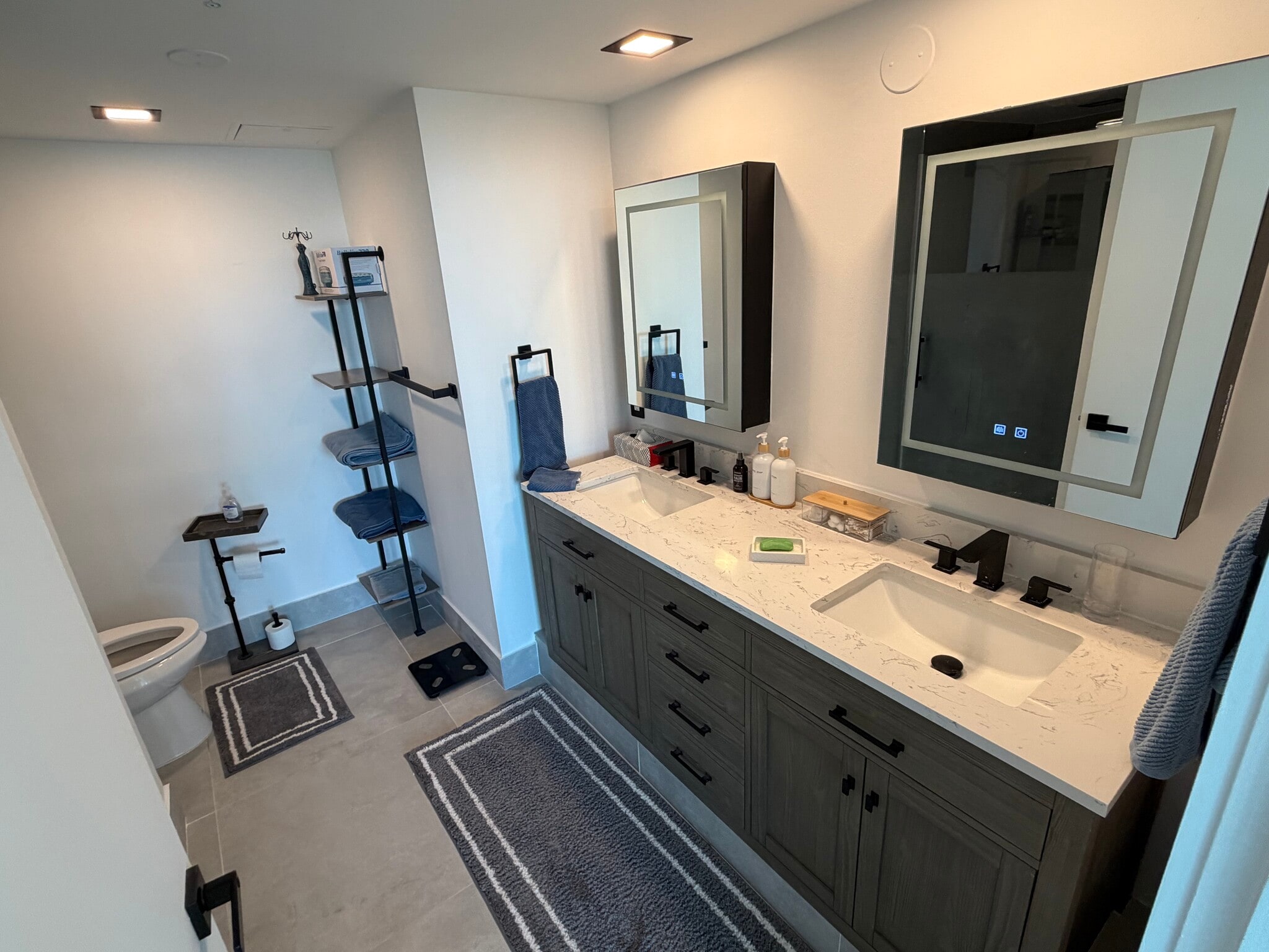 Building Photo - 92 SW 3rd St