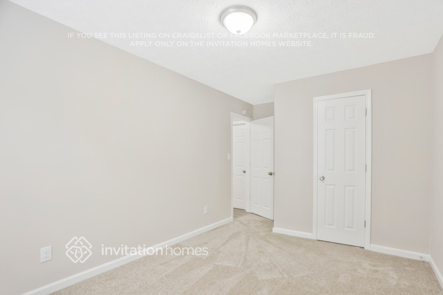 Building Photo - 3718 Oakwood Manor Ct