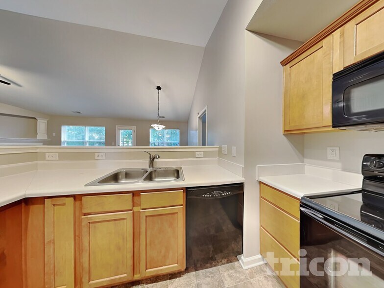 Building Photo - 142 Jacobs Woods Cir