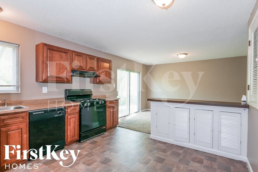 Building Photo - 6692 Lesli Mari Ct