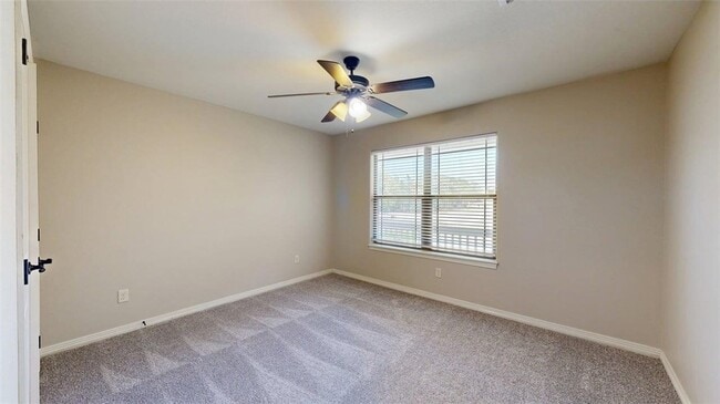 Building Photo - 454 Chimney Hill Dr