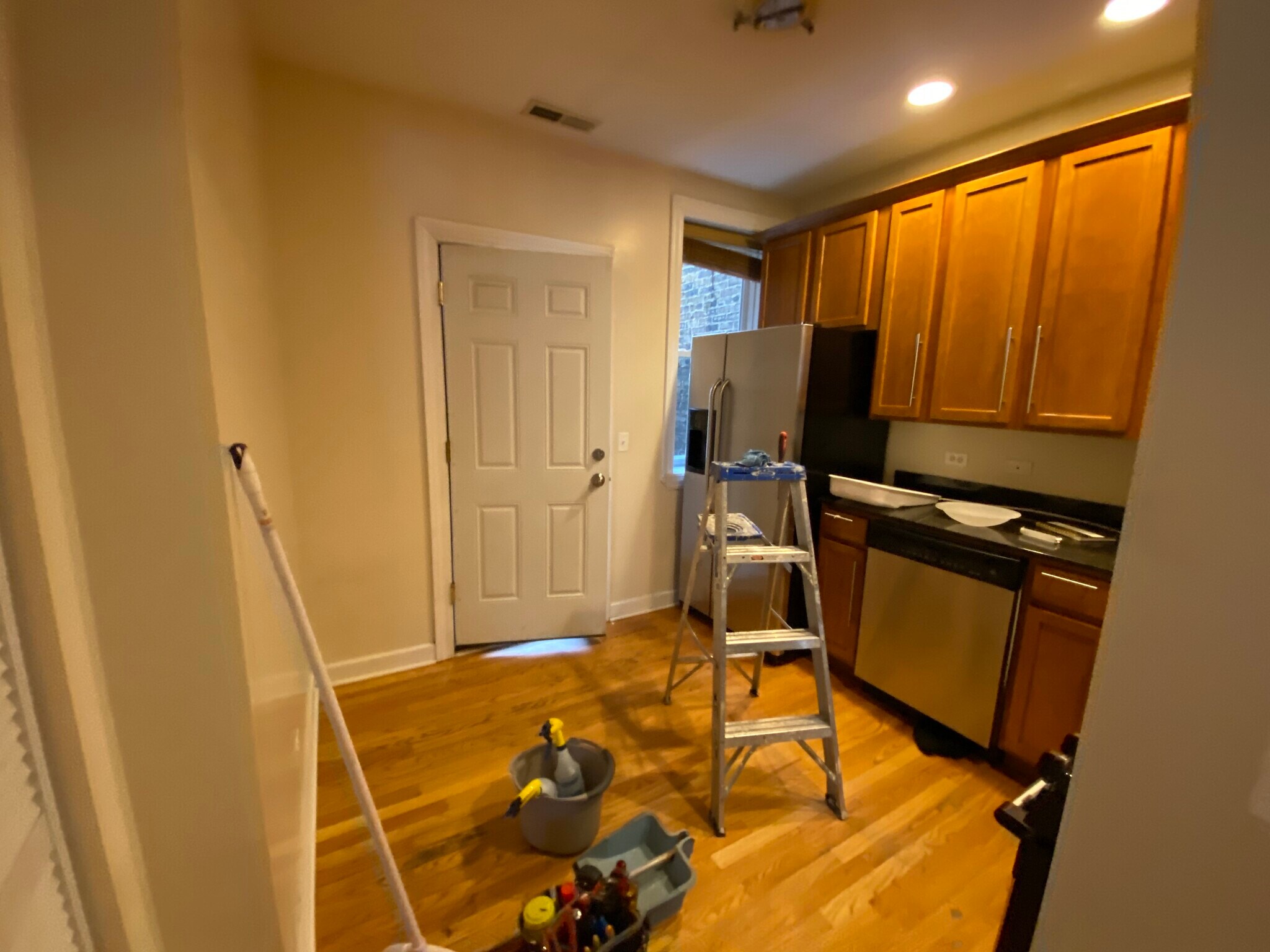 Building Photo - 3246 N Clifton Ave