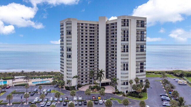 Building Photo - 9550 S Ocean Dr