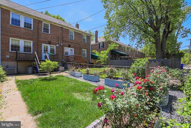 Building Photo - 214 Overbrook Rd