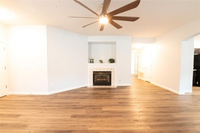 Building Photo - 17506 Bottle Springs Ln