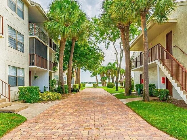 Building Photo - 718 Executive Center Dr