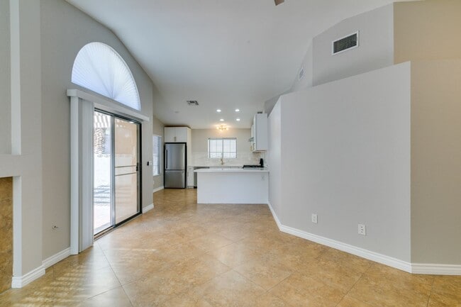 Building Photo - Stunning fully remodeled single-story home