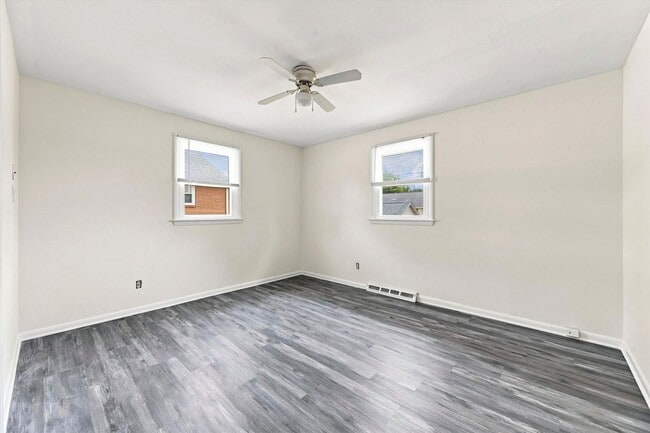 Building Photo - 2314 Frann Dr