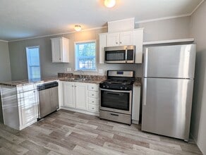 Building Photo - 110 Idaho