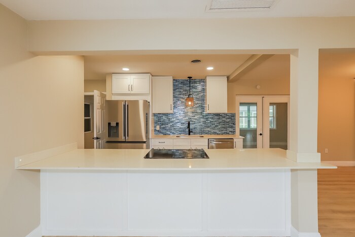 Building Photo - 3950 Bougainville Dr