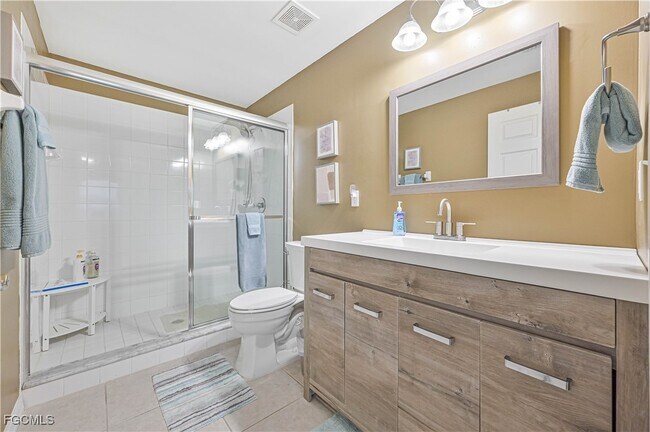 Building Photo - 9185 Celeste Dr