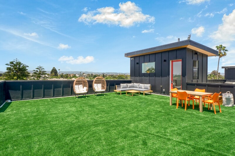 Building Photo - 4800-4802 S Slauson Ave