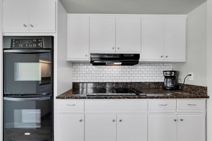 Building Photo - 311 Island Way