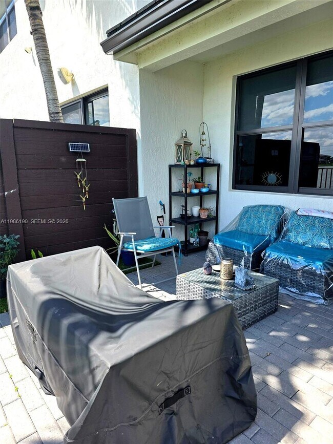 Building Photo - 15785 NW 91st Ct