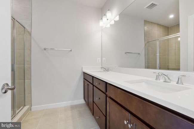 Building Photo - 1791 Cherry Birch St