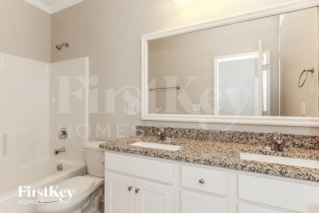 Building Photo - 716 Wood Lily Dr