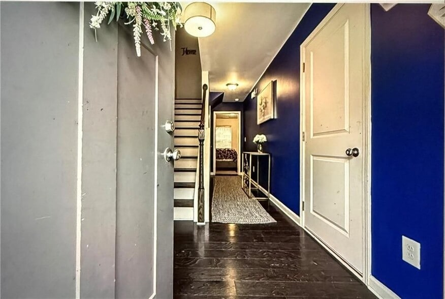 Building Photo - 900 Society Cir