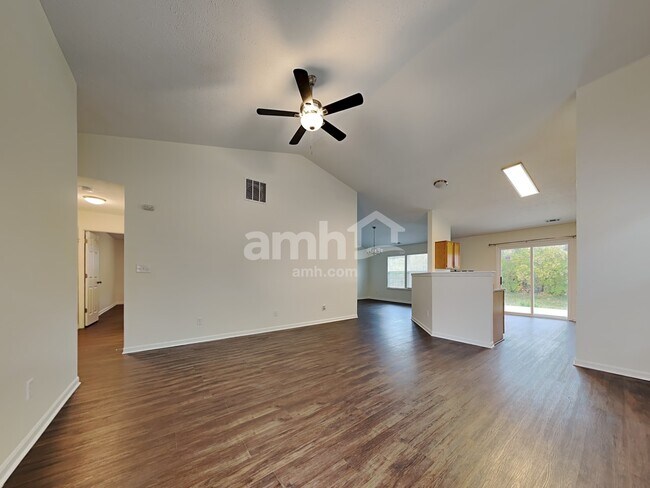 Building Photo - 1070 Halifax Ln