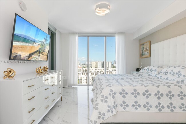 Building Photo - 300 Sunny Isles Blvd