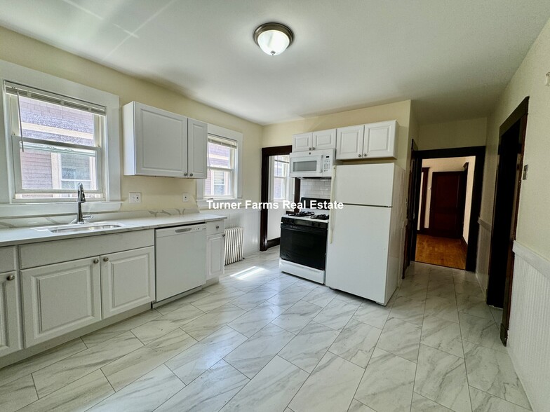 Building Photo - 41 Michigan Ave