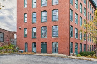 Building Photo - 28 Bayley St