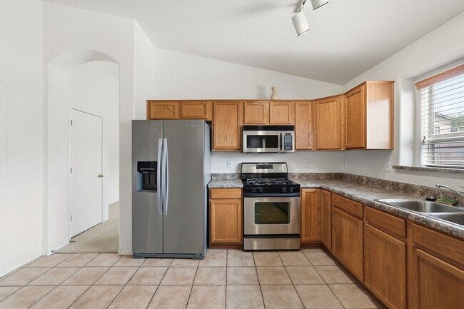 Building Photo - Single level home in Norterra on corner lot