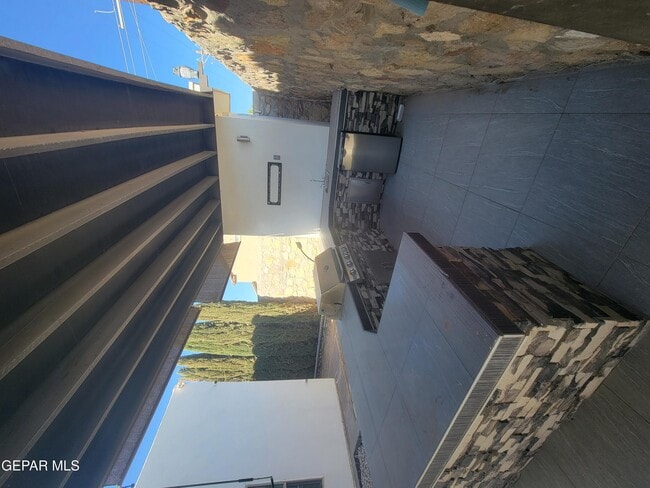 Building Photo - 244 Saltford Pl