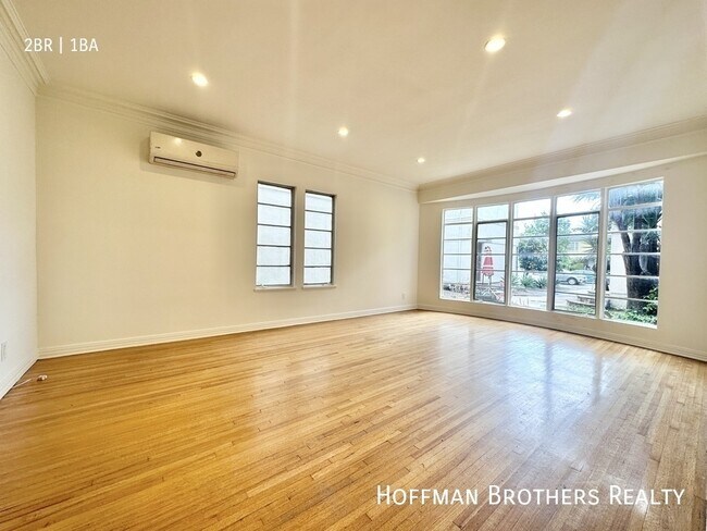 Building Photo - 1207 S La Cienega Blvd